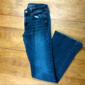 American Eagle Low-Rise Kick Bootcut Jean - 8 Long